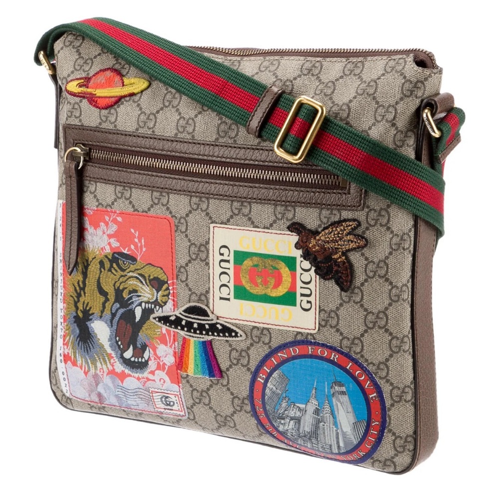 GUCCI GG Supreme Courrier Zip Messenger Authentic